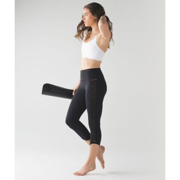 Lululemon Sunshine Salutation Crop (Full-On Luxtreme) Black Size 8 - Picture 1 of 12